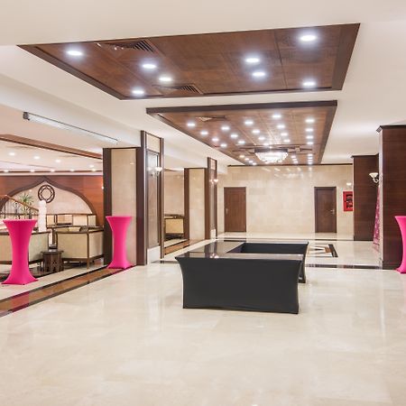 Hotel Crowne Plaza Antalya By Ihg Exterior foto Lobby