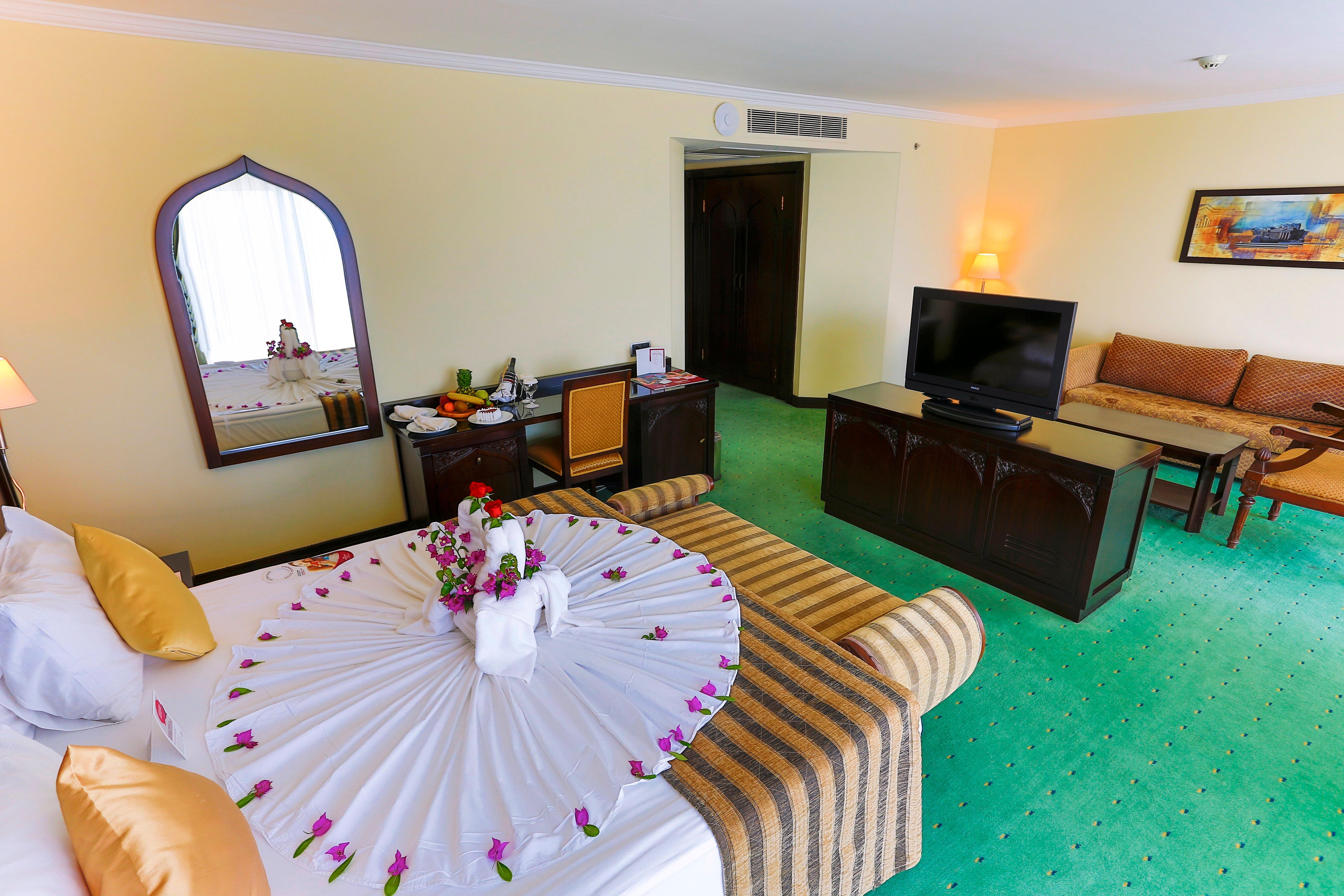 Hotel Crowne Plaza Antalya By Ihg Exterior foto A room at the hotel
