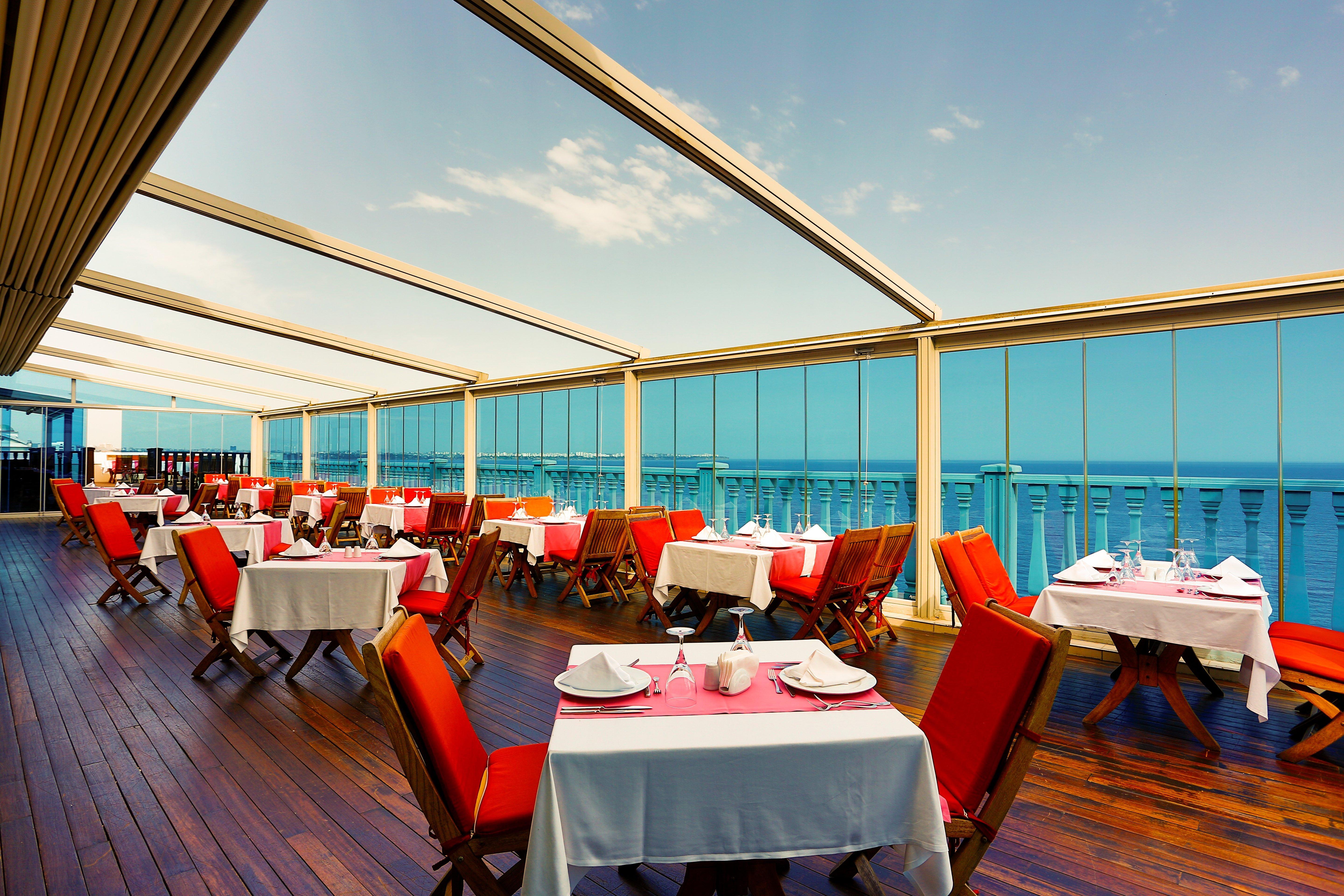 Hotel Crowne Plaza Antalya By Ihg Exterior foto The Sky Bar