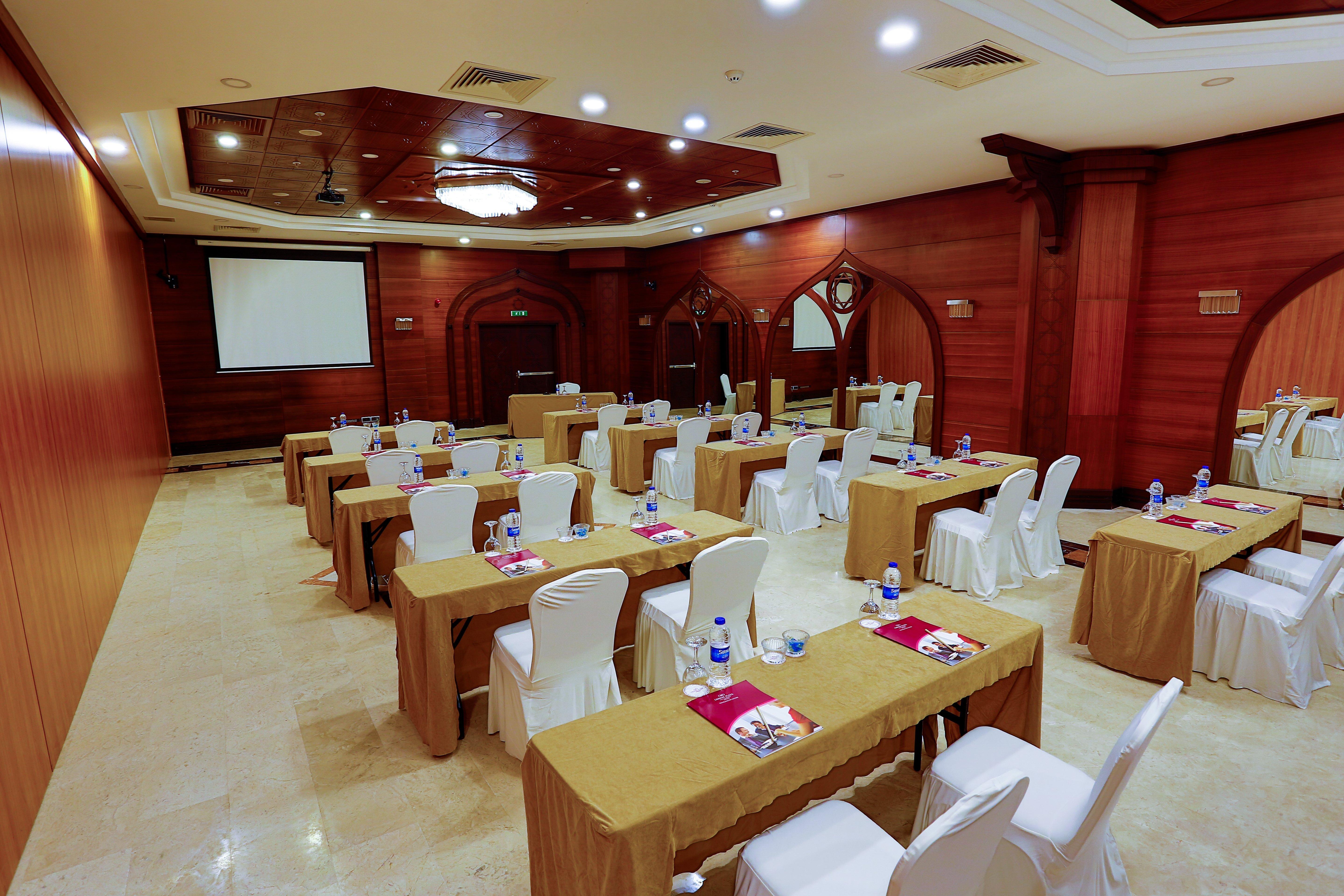 Hotel Crowne Plaza Antalya By Ihg Exterior foto Meeting room