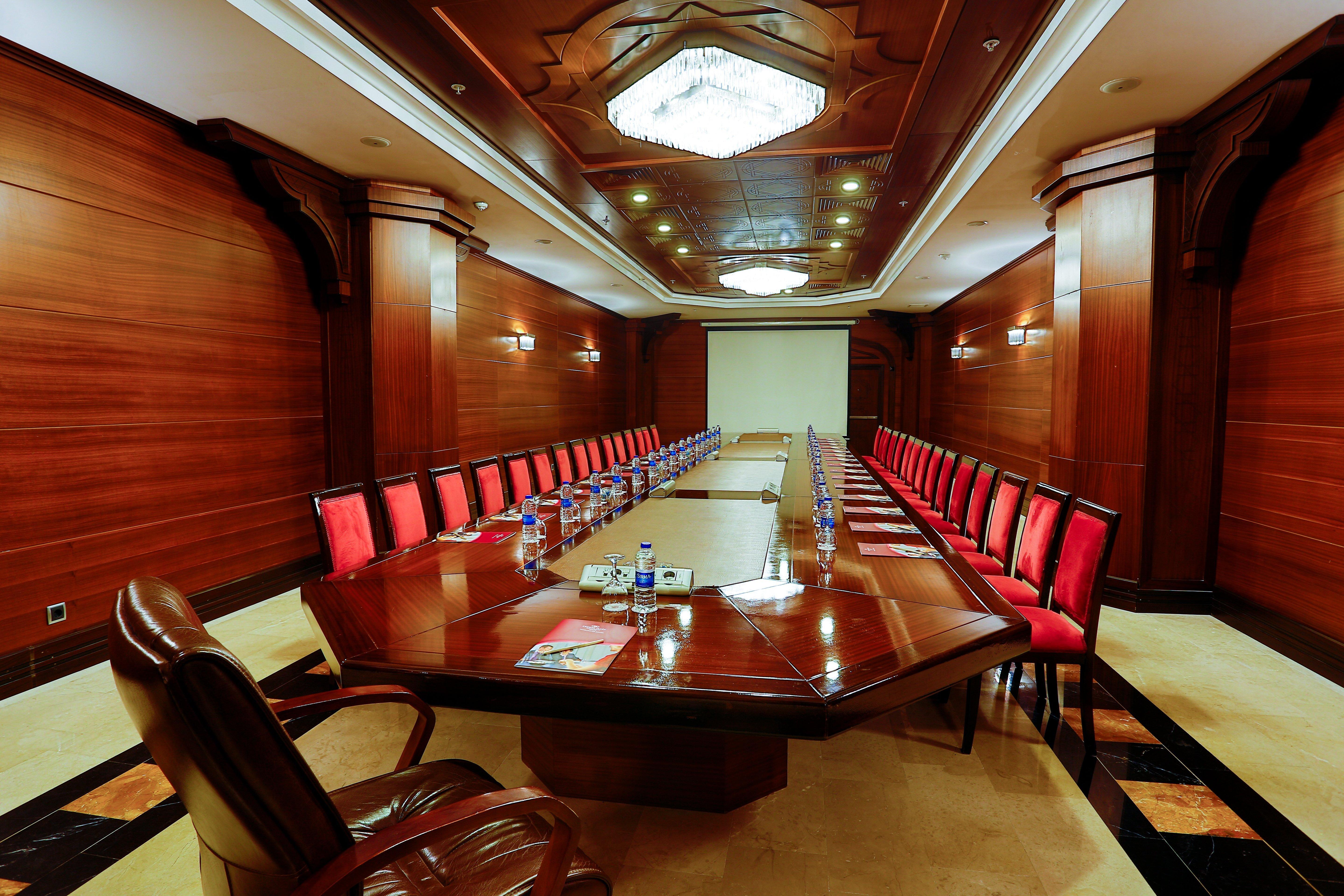 Hotel Crowne Plaza Antalya By Ihg Exterior foto The meeting room of the Government of the Republic of Dagestan